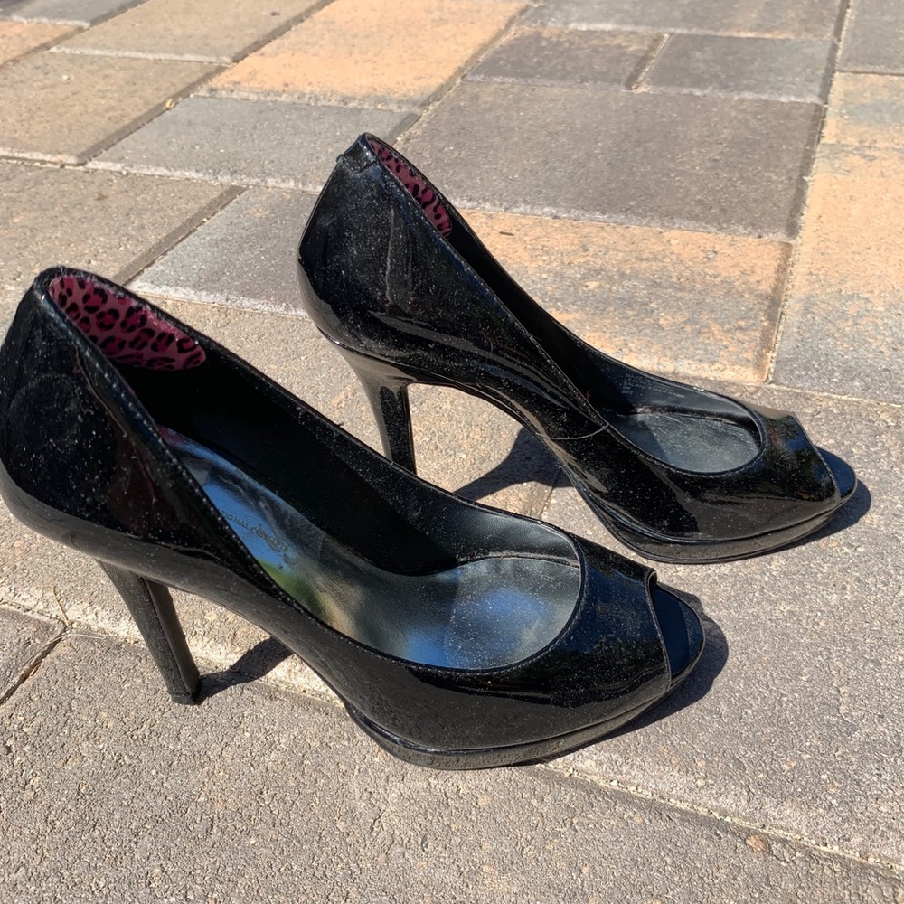 Shoes - Picture 2 of 3